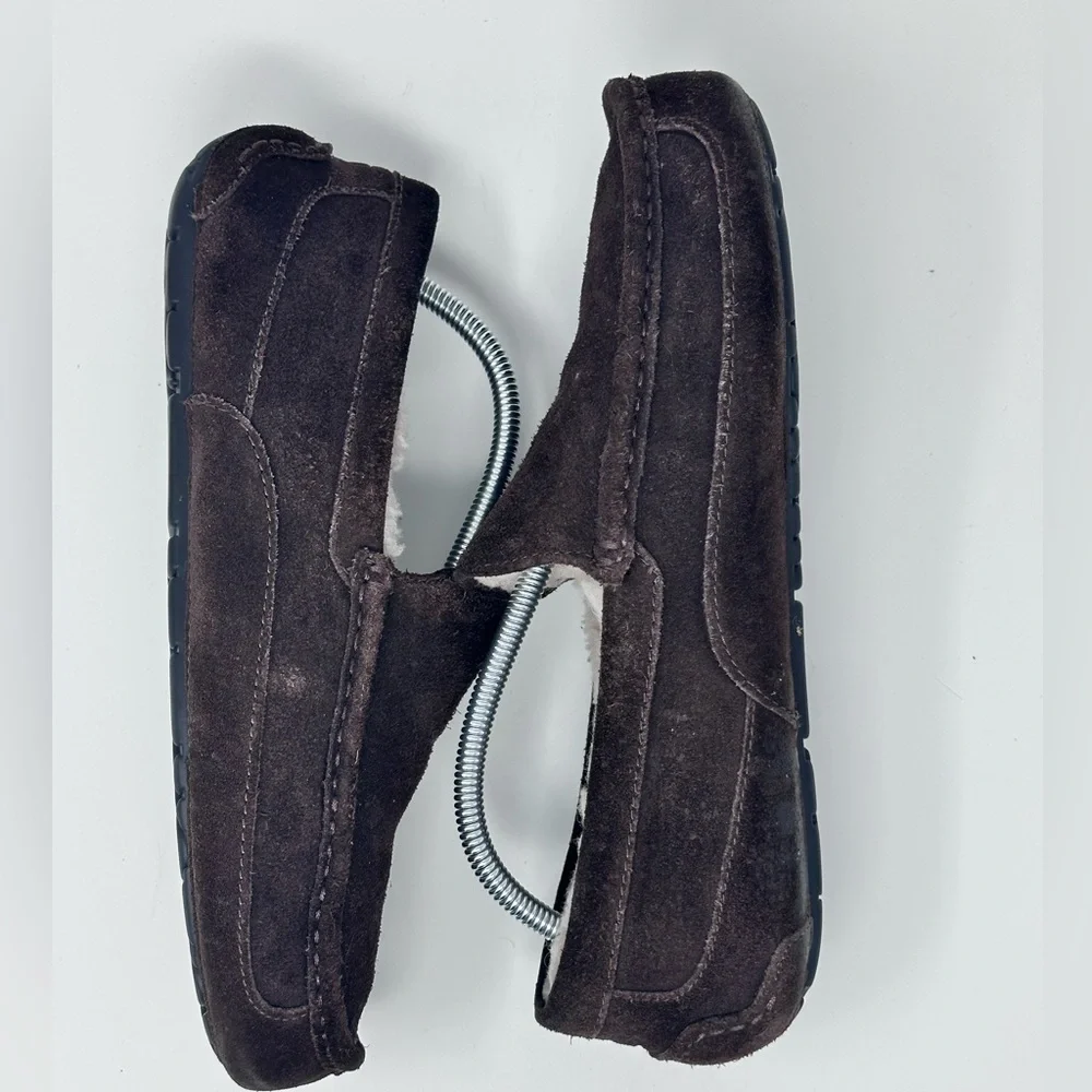 UGG step into